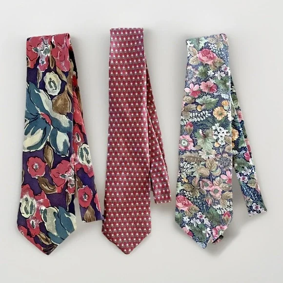 Lot of 3 Adolfo, Metropolitan Museum of Art, Corp Casual Van Heusen Neck Ties - Picture 2 of 2